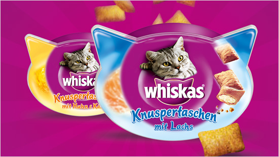 Whiskas Knuspertaschen kombinieren eine cremige Füllung mit einer knusprigen Hülle – zum Verwöhnen zwischendurch oder als kleine Belohnung.