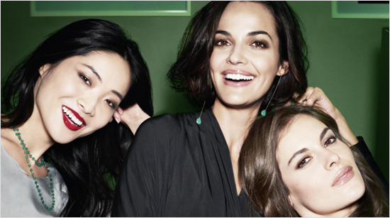 … aktiviert die Jugendlichkeit der Haut mit den Wirkstoffen aus 7 Pflanzen – für neue Energie und einen frischen, jugendlicheren Teint. Elixir 7.9 …