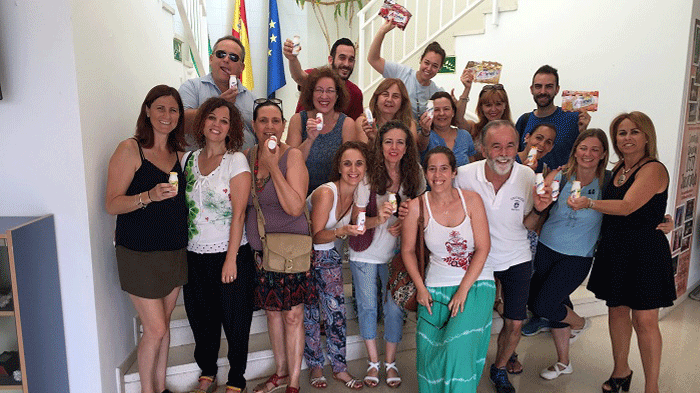 Probando Actimel con nuestro entorno