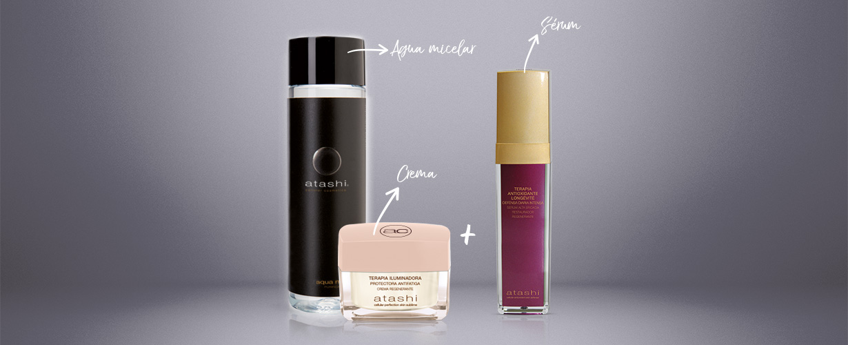 … y por la noche limpiado el rostro otra vez con la Solución Micelar, regalado un boost de antioxidantes con el Sérum y han hidratado el rostro y eliminado rojeces de la mano de la Terapia Iluminadora.