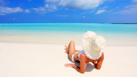 Trucos para cuidar la piel y broncearse con Hawaiian Tropic