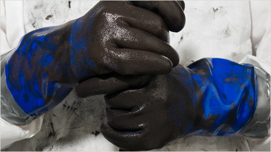 … eliminará la grasa de la ropa de trabajo o de deporte… 