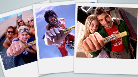 Tomemos las primeras fotos de nuestra dulce experiencia con Mentos Choco inmortalizando nuestra sonrisa