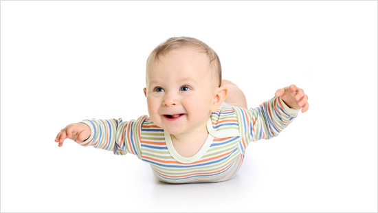 La leche materna es la mejor opción para la alimentación del bebé. Pero cuando no es posible, el profesional de la salud indicará la fórmula más adecuada para él.