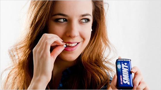 Smint ha creado los caramelos Smint Mints, 3 veces más grandes que los normales y con una mayor duración de su sabor. 