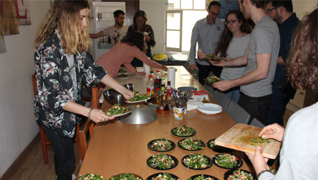 Repas wok au bureau de trnd