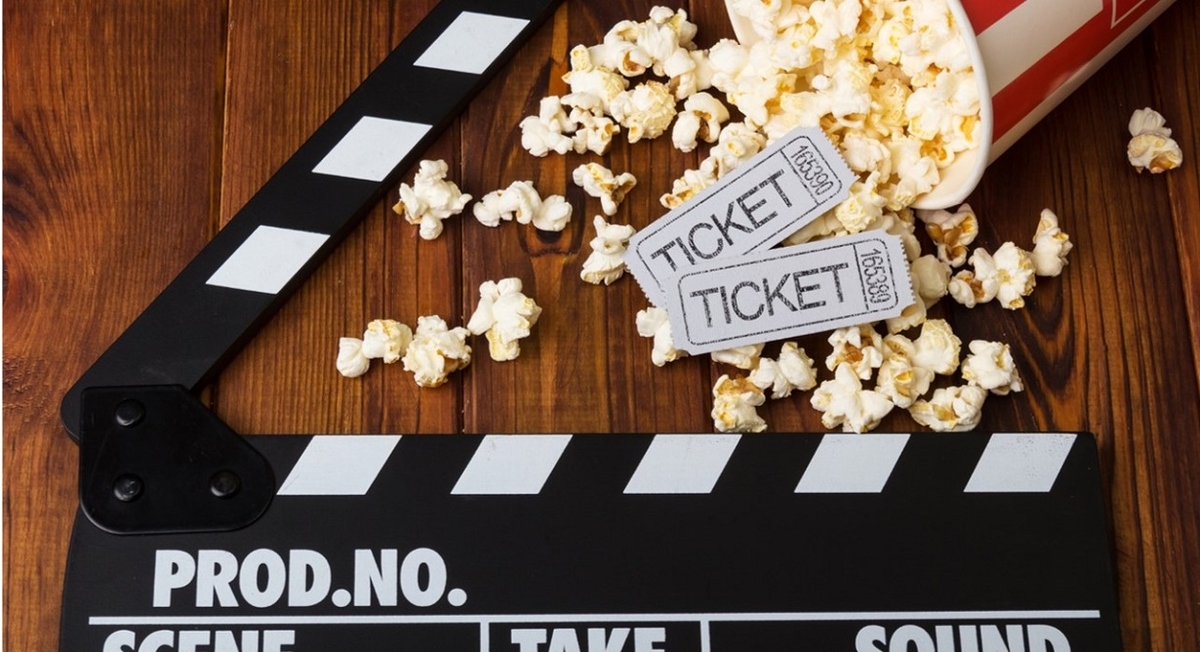 Book your week-end film