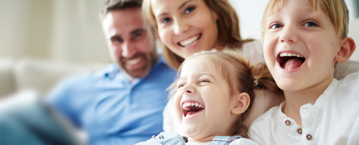 ARKOVITAL® PUR’ENERGIE MULTIVITAMINES idéal pour booster la vitalité de toute la famille*. <small>*Enfants à partir de 6 ans. Les vitamines B2, B3n B5, B6, B9, C et le fer aident à réduire la fatigue</small>