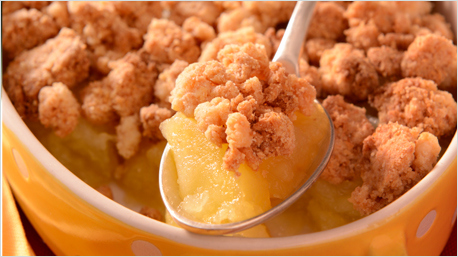 Crumble de pommes, noix de coco et crème anglaise à l’orange Béghin Say