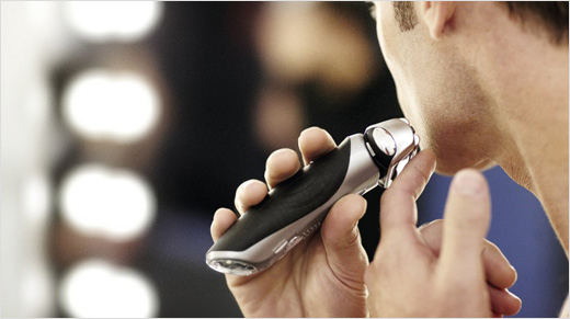 Afin d’ajuster au mieux notre rasage à notre type de peau et de barbe, 3 modes de rasage sont intégrés : sensible, normal et puissant pour les différentes zones du visage.