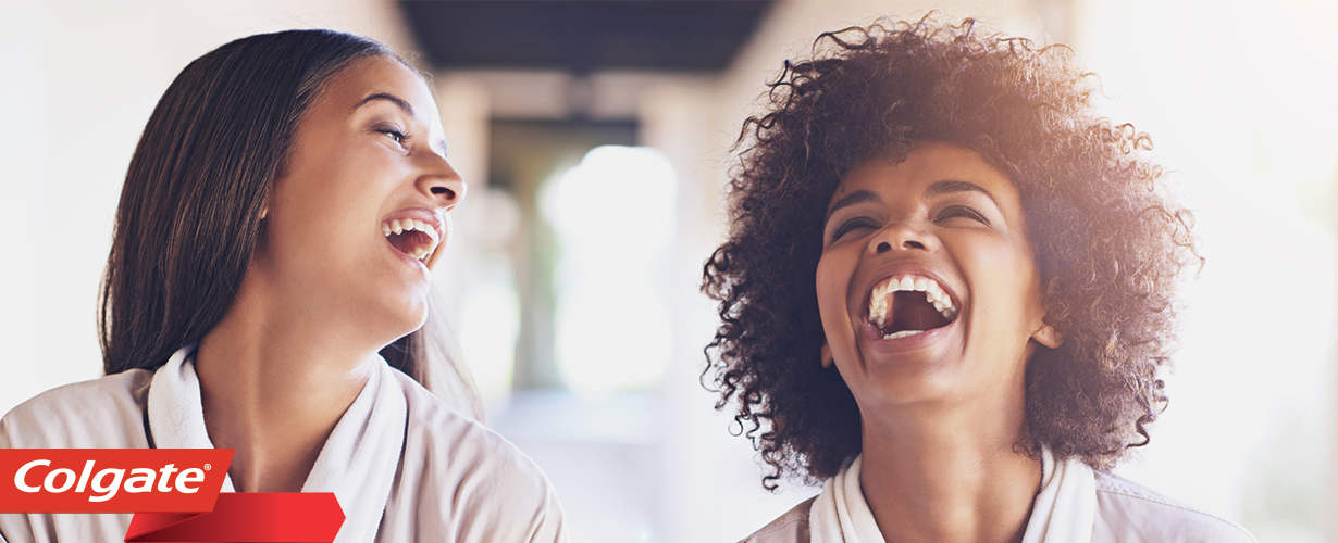 <center> Faisons découvrir ces nouveaux dentifrices à nos proches et partageons avec eux l'expérience unique Colgate Natural Extracts. <center>