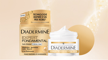 <CENTER>2. La Crème Jour pour nourrir grâce à l'Huile d'Argan et lisser grâce à la production naturelle de collagène. </CENTER>