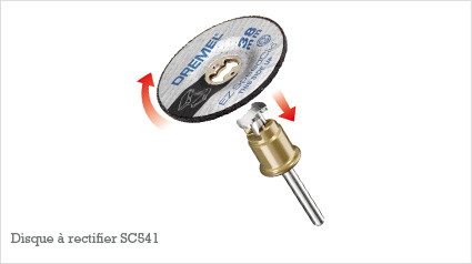 Avec ce disque, nous pouvons meuler les métaux. Grâce à sa forme de soucoupe, nous pouvons également meuler sur les surfaces plates. Pensons toujours à maintenir l’outil à 90° de la surface pour bien utiliser toute la surface du disque.  