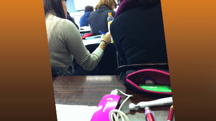 trnder wivkikine utilise également son chargeur en cours !