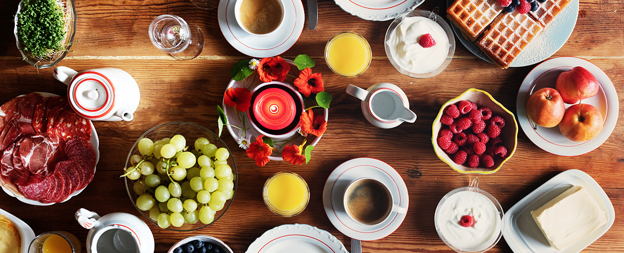 Profitons des beaux jours qui arrivent pour organiser des brunch entre amis et leur faire découvrir nos nouvelles boissons Flora.