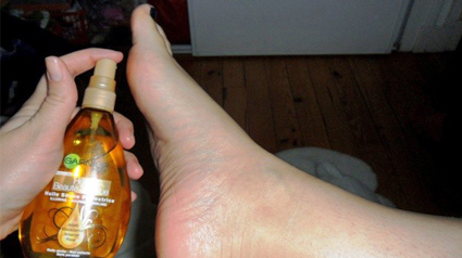 trnd_garnier_huile-beaute-absolue_massage_pieds
