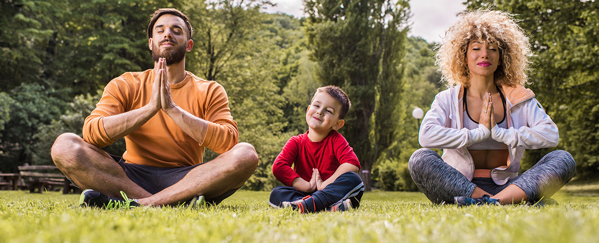 Cette aventure gourmande est l’occasion parfaite pour faire de nouvelles activités en famille comme le yoga.