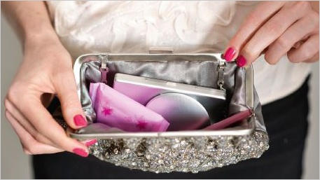 Ultra lights by TENA dans notre sac à mains