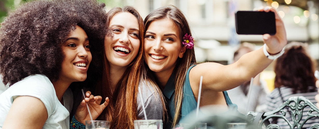 <center> Partageons également nos astuces beauté tout au long de cette aventure avec les hashtags #lorealpro et #monserieexpert.