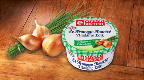 Précurseur de tendances, Paysan Breton fut la première marque à proposer cette recette sur le marché. La ciboulette finement ciselée se marie à l’Echalote Tradition, produite en Bretagne, pour le plaisir des papilles.