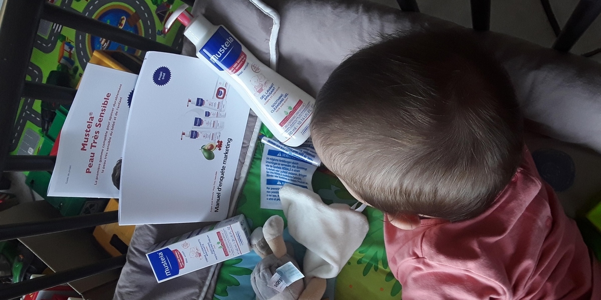 trnder Phyona découvre son pack