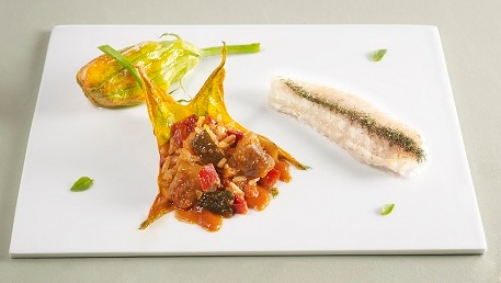 Des Fleurs de courgettes à la Ratatouille et basilic frais.