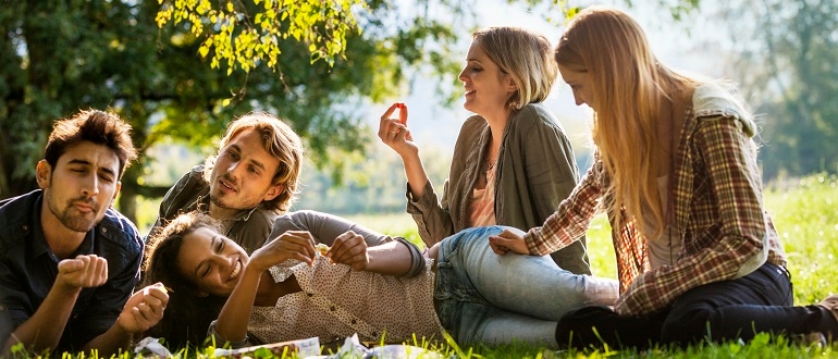 Vos amis sauront-ils deviner le parfum du bonbon Ricola Menthe Pomme ?
