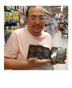 trnder seb47000 a, lui, choisi son supermarché ! Ses mains ont failli  ne pas être assez grandes pour nous présenter la large gamme SKYN :)