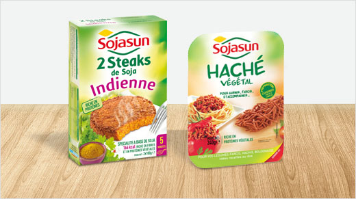 La gamme traiteur contient des steaks, des plats cuisinés complets, des burgers et du haché végétal : il y en a pour toutes les occasions. À retrouver au rayon traiteur.
