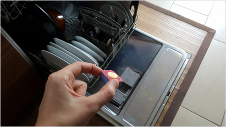 Place aux premières utilisations et à la mise à l'épreuve de notre lave-vaisselle.