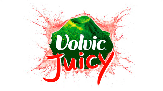 Alliant l’eau minérale Volvic au plaisir du fruit, Volvic Juicy se décline en 9 saveurs gourmandes pour varier selon nos envies : Fraise, Fruits Exotiques, Orange, Ananas, Citron, Pomme Fruits Rouges, Pomme, Agrume, Pêche. 