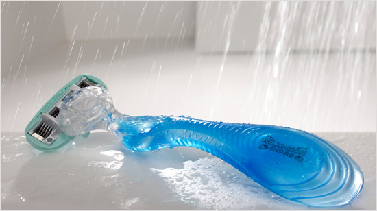 Wilkinson a pensé à nous et a créé Hydro Silk pour répondre à nos attentes. C'est un rasoir nouvelle génération.