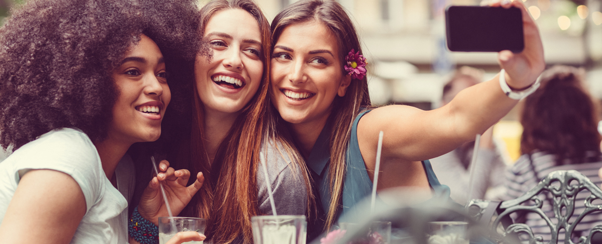 Alors, prêtes pour une aventure beauté avec Yves Rocher ? On respire, on s’inspire, on s’engage. On partage ! #ActBeautiful 