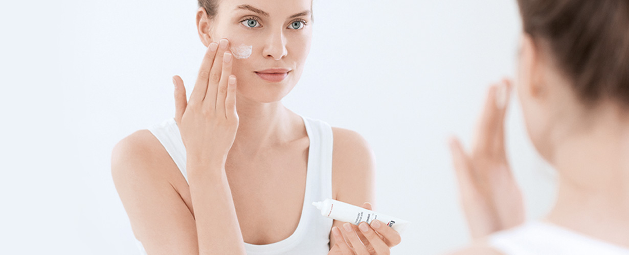 Eucerin DermoPure: Teljeskörű, hatékony megoldás a zsíros bőr és akné kezelésére.