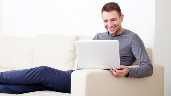 Insieme vogliamo provare Braun WaterFlex facendolo conoscere attraverso recensioni online su diversi siti. Pronti per una rasatura accurata e piacevole? Via!