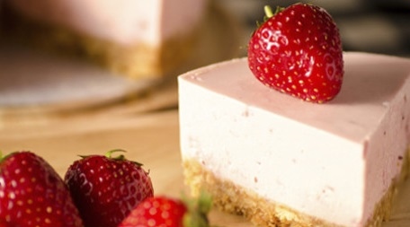 cheesecake-alle-fragole-trnder-magavichi