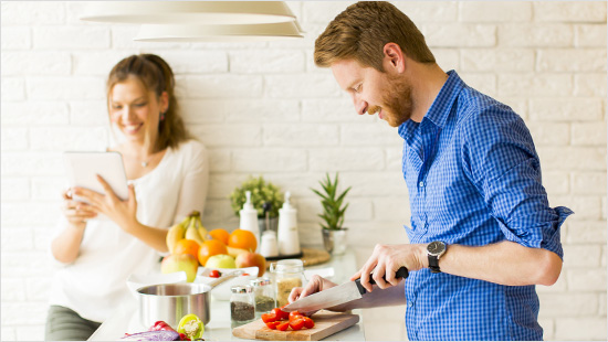 Dimentichiamoci delle file alla cassa e del traffico per andare al supermercato: con EasyCoop.com la spesa arriva a casa fresca e puntuale!