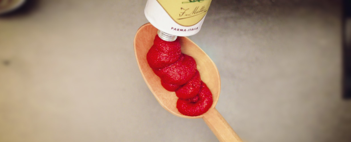 …ottenuto dal succo di solo pomodoro italiano ed elaborato secondo una ricetta antica e naturale, il Concentrato Mutti è un alleato versatile e gustoso per i nostri piatti.