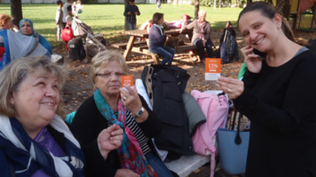 trnder simonaflowers fa il suo passaparola con Zalando al parco con le amiche. C'è molta curiosità ;-).