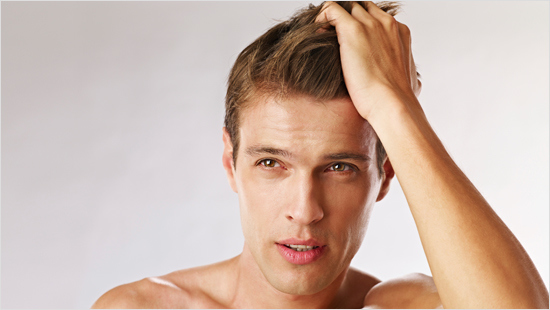 … che ci aiuta a combattere la forfora*… 