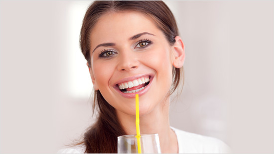 Grazie ai suoi agenti schiumogeni delicati, Zendium è adatto anche alle mucose più sensibili. Inoltre, non influisce sulla percezione del gusto e dei sapori. Fate la prova del succo d’arancia e vedrete la differenza!