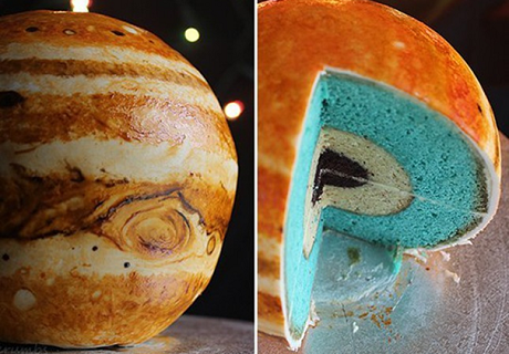Voor iedereen die wel een hapje Jupiter lust. Bron: http://www.thekitchn.com/learn-how-to-make-a-cake-that-looks-like-jupiter-192983