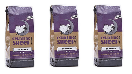 Gek op koffie, maar net zo gek op slaap? Van deze decaf-koffie met valeriaan word je niet alert, maar slaperig! Bron: https://www.amazon.com/Counting-Sheep-Coffee-Formerly-Bedtime/dp/B00CIAOW40