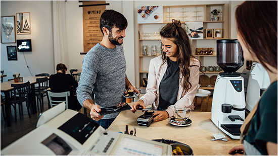 Met de ABN AMRO Wallet kun je je portemonnee thuislaten, want met deze app…