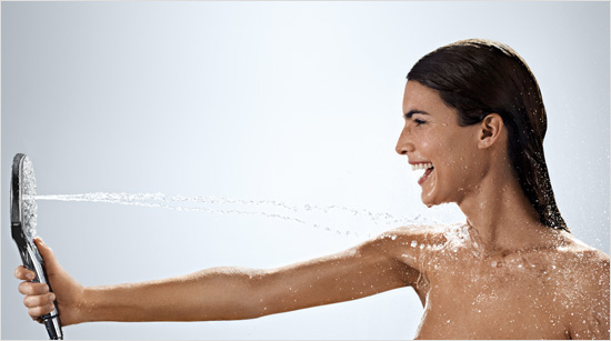 …de Whirl-straal, waarvan drie roterende stralen heel precies masseren en ontspannen…