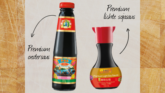 … met de verschillende sauzen van Lee Kum Kee. Zo proberen we de twee premium sauzen: oestersaus en lichte sojasaus, drie geconcentreerde …