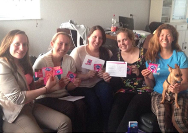 Inmiddels zijn de familie, vrienden en buren aan het testen geweest. De eerste reactie was, hij is klein en vrij dik voor een inlegkruisje. Een paar dagen later kwamen de appjes binnen met feedback. Ze zijn vol lof! Uiteindelijk vinden velen het fijn dat 