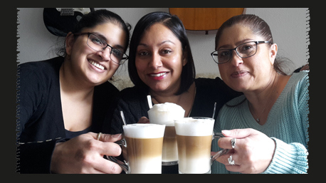 trnd-partner Jiocharana67 genoot samen met haar zusje en schoonzusje van een heerlijke latte macchiato. 