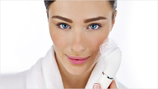 … które, dzięki oczyszczaniu kobiecej skóry, zapewnia promienny wygląd cery…