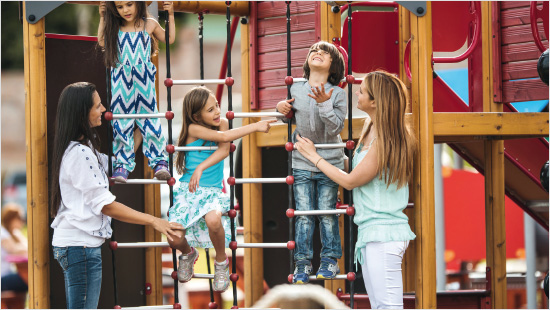 Powiedz „TAK” swojemu dziecku! Dziecko jest ciekawe świata. Odkrywa go po swojemu, poznaje i eksperymentuje. Bądź wyrozumiała i staraj się nie ograniczać jego możliwości i wiary we własne siły. 